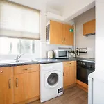 Oxford Street Apartments By Advan
