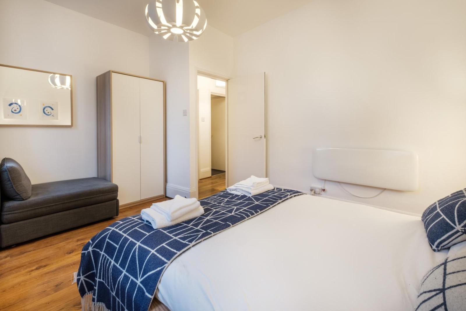 Oxford Street By Advan Apartment *